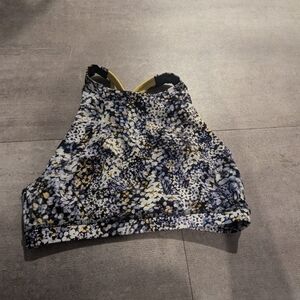 Lululemon high neck bra